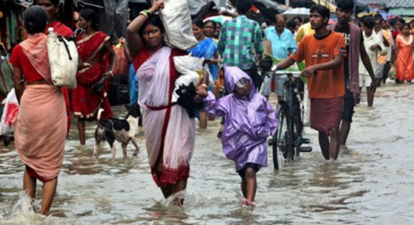 Flood victims displace