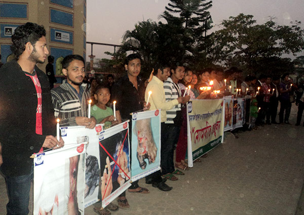 candle light vigil place in front of Shadinata Park, Chittagong