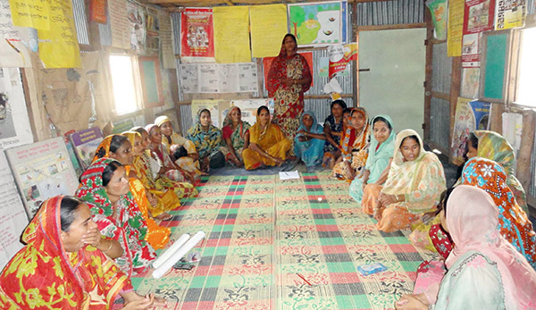 A woman is addressing in the meeting at Guliakhaly