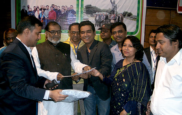 YPSA is giving a memorandum to Minister of Liberation War Affairs and Advisor of MAB