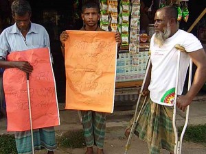 Persons with disability in human chain