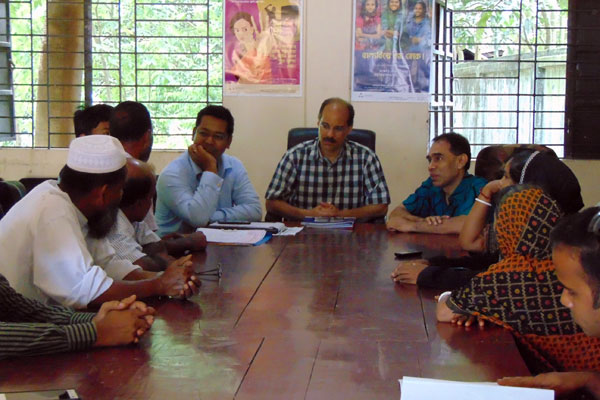 Team leader Mr. Jerome Sayer and Projects Coordination Specialist Mr. Nafiz Imtiaz Hassan visits YPSA-Community Legal Services for Access to Justice Programme