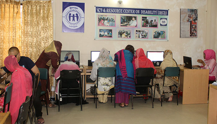 Women at IRCD lab