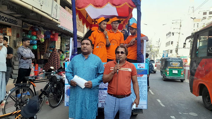 Campaign on the-street with penal mayor