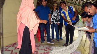YPSA’s Chief Executive visits fish net maker's house in Teknuf