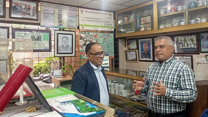 DG visits YPSA Information Center