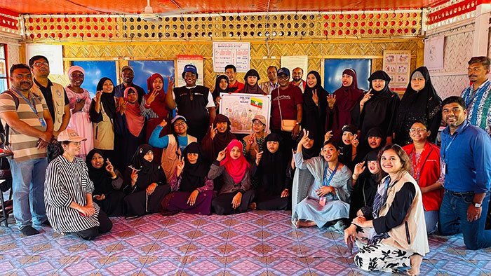 Group photo inside the YPSA Learning Center 