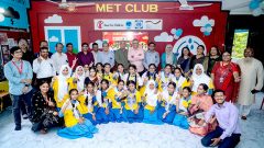 Group photo at he MET Club