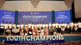 Group photo of youth. Youth Champions : Unilever Bangladesh, YPSA, and Chattogram City Corporation