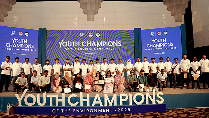 Group photo of youth. Youth Champions : Unilever Bangladesh, YPSA, and Chattogram City Corporation