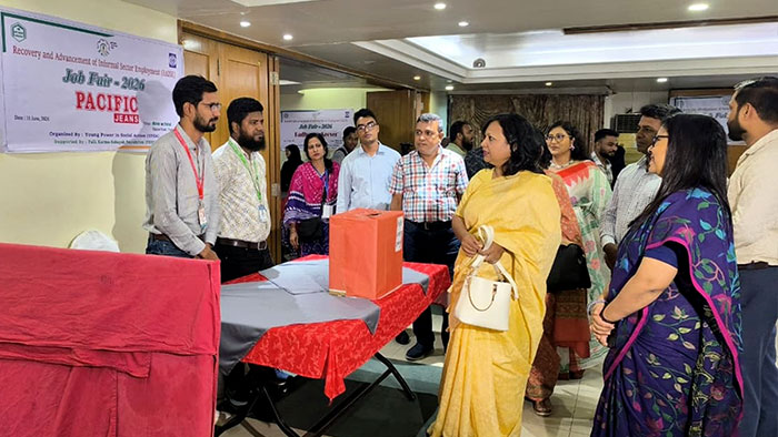 Mosammat Rasheda Akter, Deputy Director of the Chattogram Divisional Office visiting a stall