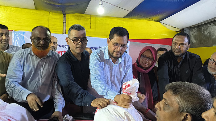 Member of Parliament for the Chattogram-9 constituency, Mohammad Abu Sufian handover relief item